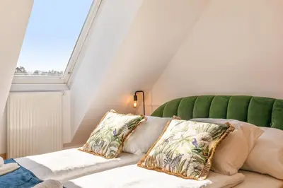 Ein Sitzbereich in der Unterkunft Green Dream Apartment - 3BR - Gym - Parking - Rooftop - Terrace