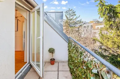 Ein Balkon oder eine Terrasse in der Unterkunft Green Dream Apartment - 3BR - Gym - Parking - Rooftop - Terrace