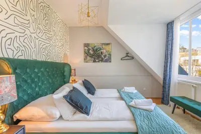 Ein Sitzbereich in der Unterkunft Green Dream Apartment - 3BR - Gym - Parking - Rooftop - Terrace