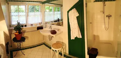 Ein Badezimmer in der Unterkunft Förster Appartements