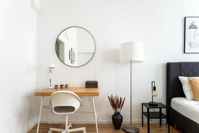 Grundriss der Unterkunft Neat Studio Steps to Center by HM