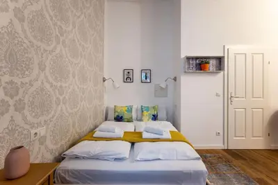 Ein Bett oder Betten in einem Zimmer der Unterkunft Compact Studio Near Center by HM
