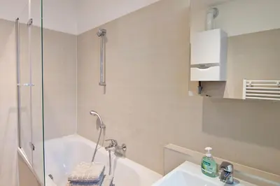 Ein Badezimmer in der Unterkunft HeyMi Apartments Oper