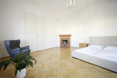 Ein Bett oder Betten in einem Zimmer der Unterkunft HeyMi Apartments Oper