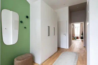 Grundriss der Unterkunft Elegant 1BR Suite, City Close by HM