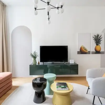 Elegant 1BR Suite