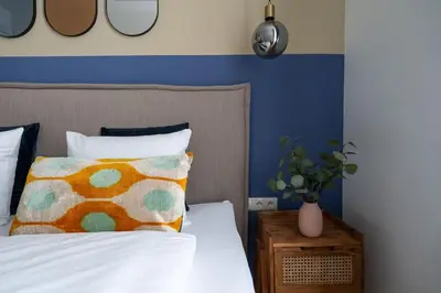 Ein Bett oder Betten in einem Zimmer der Unterkunft Pristine 1BR Suite, Quick to City by HM