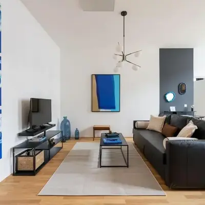 Glam 1BR Suite