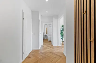 Grundriss der Unterkunft FeelHome-Balkon-Zentrum-6 Gäste-WiFi-Smart TV