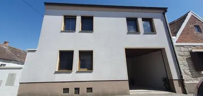 Das Gebäude in dem sich die Ferienwohnung befindet