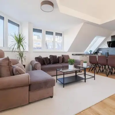SYMPHONY Apartments 40 - Modern Loft with Terrace and Grill in Central Location