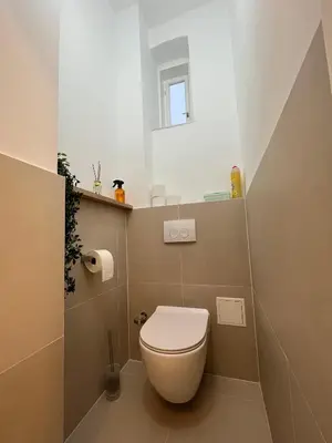 Ein Badezimmer in der Unterkunft Urban Citytrip Flat - 15 min to Center
