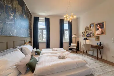 Ein Bett oder Betten in einem Zimmer der Unterkunft josef's home I Premium I Schloss Schönbrunn I 01