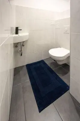 Ein Badezimmer in der Unterkunft Second District Charming Flat