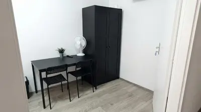 Grundriss der Unterkunft 15 Min to Vienna Center - Affordable & Simple 5BR Apt with WIFI