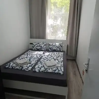 15 Min to Vienna Center - Affordable & Simple 5BR Apt with WIFI