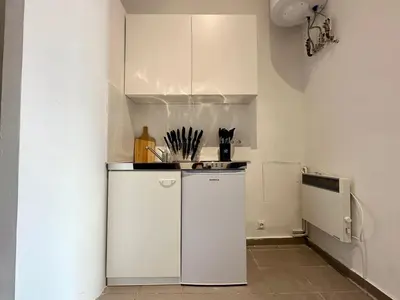 Küche/Küchenzeile in der Unterkunft City Apartment, central, 2 min to U4 Margaretengürtel