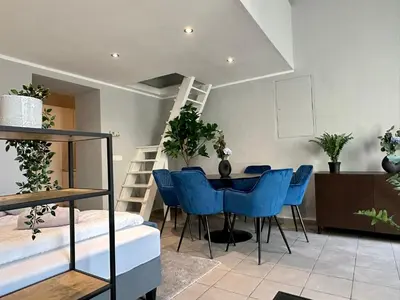 Ein Sitzbereich in der Unterkunft City Apartment, central, 2 min to U4 Margaretengürtel
