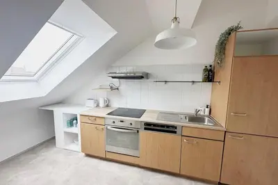 Küche/Küchenzeile in der Unterkunft Cozy & New with Balcony View