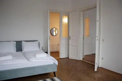 Ein Bett oder Betten in einem Zimmer der Unterkunft josef's home I Urban Classic Apartment I 02