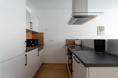 Küche/Küchenzeile in der Unterkunft Chic 1BR, Fast to Downtown
