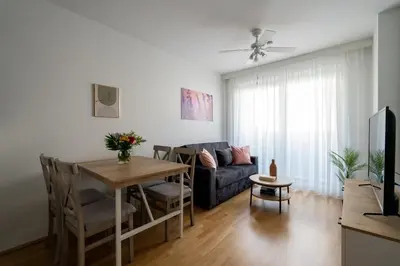 TV/Unterhaltungsangebot in der Unterkunft Chic 1BR, Fast to Downtown