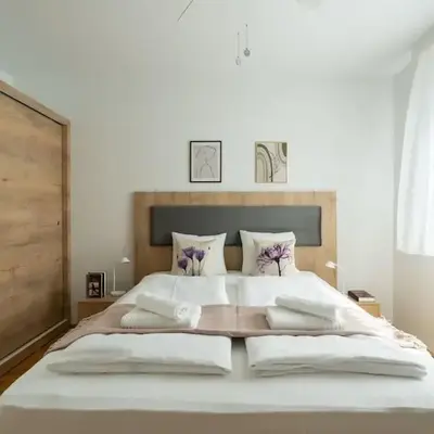 1BR with Balcony