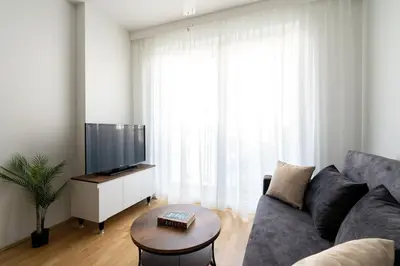 TV/Unterhaltungsangebot in der Unterkunft Cute 1BR Hideaway & City Quick by HM