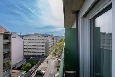 Grundriss der Unterkunft Quiet 1BR Oasis, Fast City Path by HM