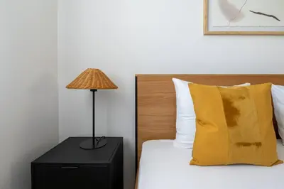 Ein Bett oder Betten in einem Zimmer der Unterkunft Spotless 1BR, Quick City Link by HM
