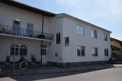 Radfahren an der Unterkunft Appartmenthaus Rosenhof oder in der Nähe