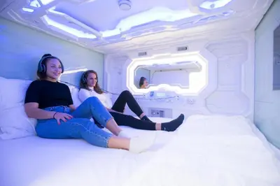 Ein Bett oder Betten in einem Zimmer der Unterkunft Space Home Apartment - Downtown