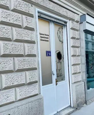 Grundriss der Unterkunft Space Home Apartment - Downtown