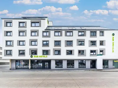 Das Gebäude in dem sich das Hotel befindet