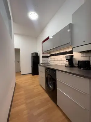 Küche/Küchenzeile in der Unterkunft Delightful Suite Westbahnhof