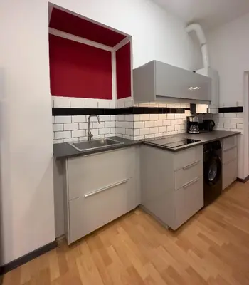 Küche/Küchenzeile in der Unterkunft Delightful Suite Westbahnhof