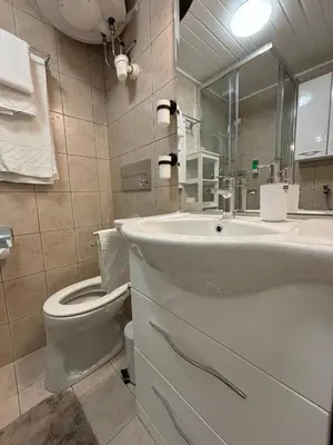 Ein Badezimmer in der Unterkunft Urban-Elegance Silent-Garden