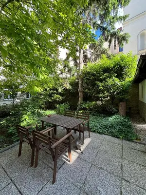 Ein Garten an der Unterkunft Urban-Elegance Silent-Garden