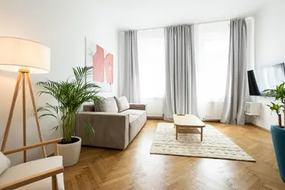 TV/Unterhaltungsangebot in der Unterkunft Pet-friendly modern apartment near Belvedere