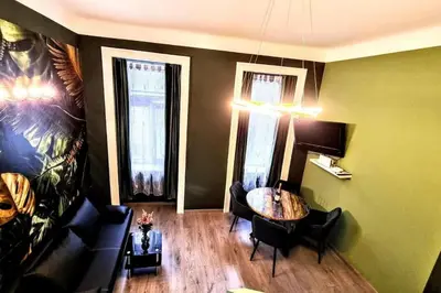 Ein Sitzbereich in der Unterkunft Modern flat with great location for longer stays