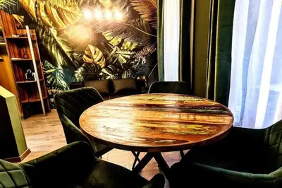 Ein Sitzbereich in der Unterkunft Modern flat with great location for longer stays