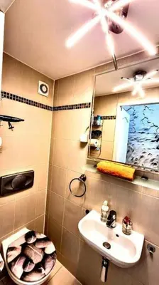 Ein Badezimmer in der Unterkunft Modern flat with great location for longer stays