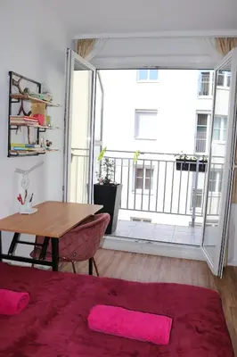 Ein Balkon oder eine Terrasse in der Unterkunft NEW City Terrace Apartment And Open Kitchen
