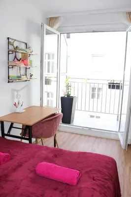Ein Sitzbereich in der Unterkunft NEW City Terrace Apartment And Open Kitchen
