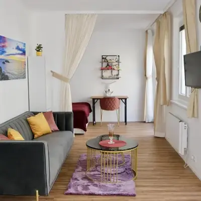 NEW City Terrace Apartment And Open Kitchen