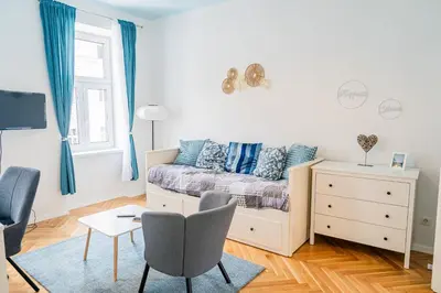 Ein Sitzbereich in der Unterkunft Boutique Apartment Newly Renovated