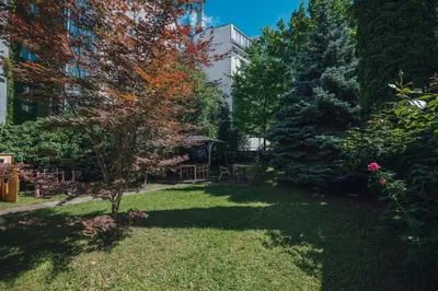 Ein Garten an der Unterkunft Bezauberndes Studio mit privatem Garten