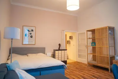 Ein Bett oder Betten in einem Zimmer der Unterkunft Klein aber fein FREE PARKING