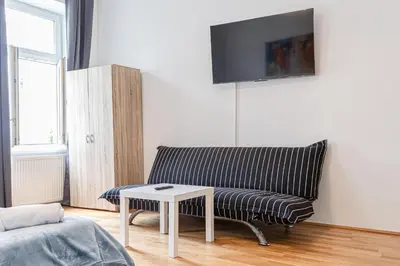 Grundriss der Unterkunft Peaceful and Stylish 2 BR Apartment Cozy Atmosphere