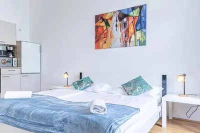 Grundriss der Unterkunft Peaceful and Stylish 2 BR Apartment Cozy Atmosphere